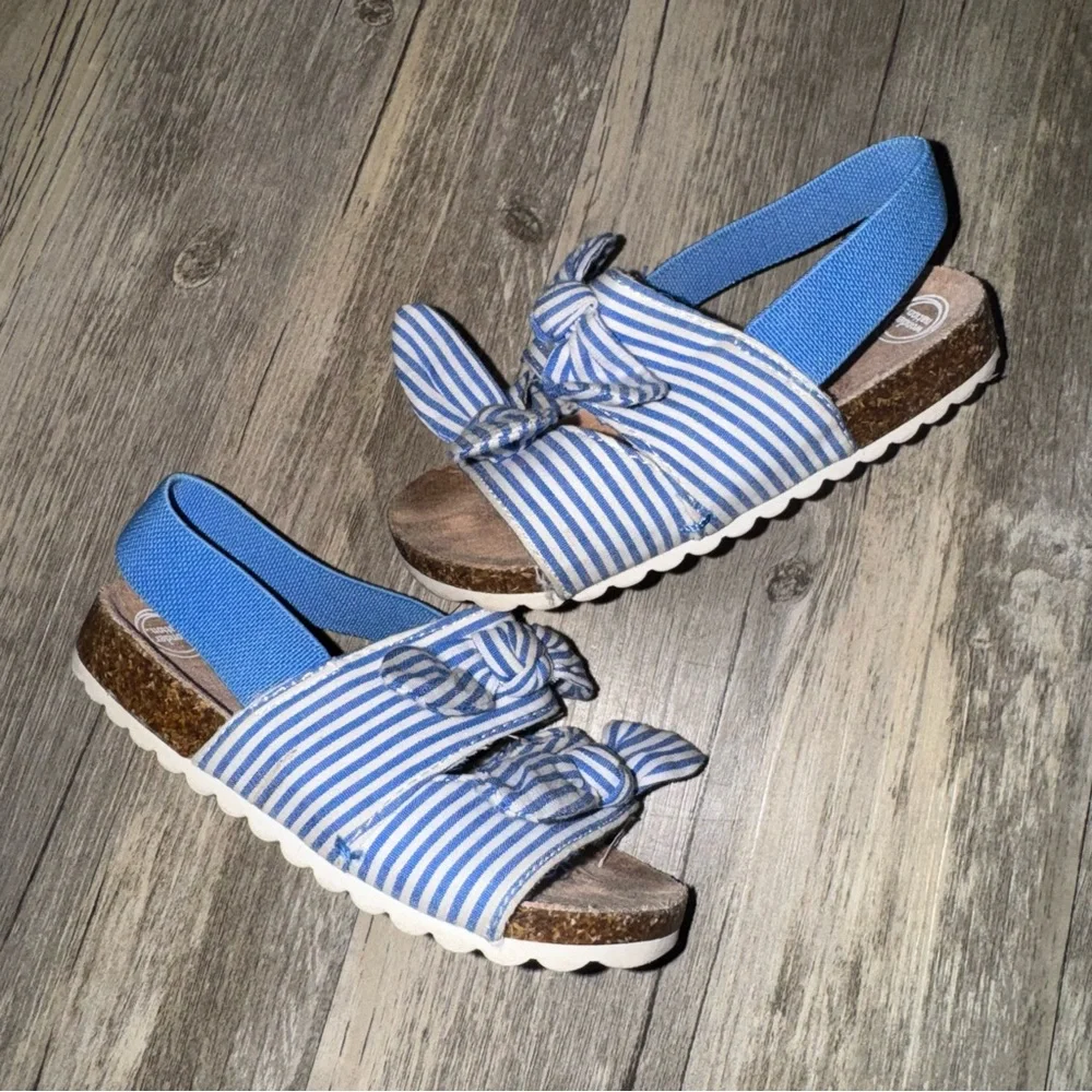 ☀️6/$20☀️ Wonder Nation Striped Kids Sandals